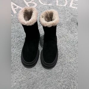 Zara Kids Black Boots with Cream Fleece